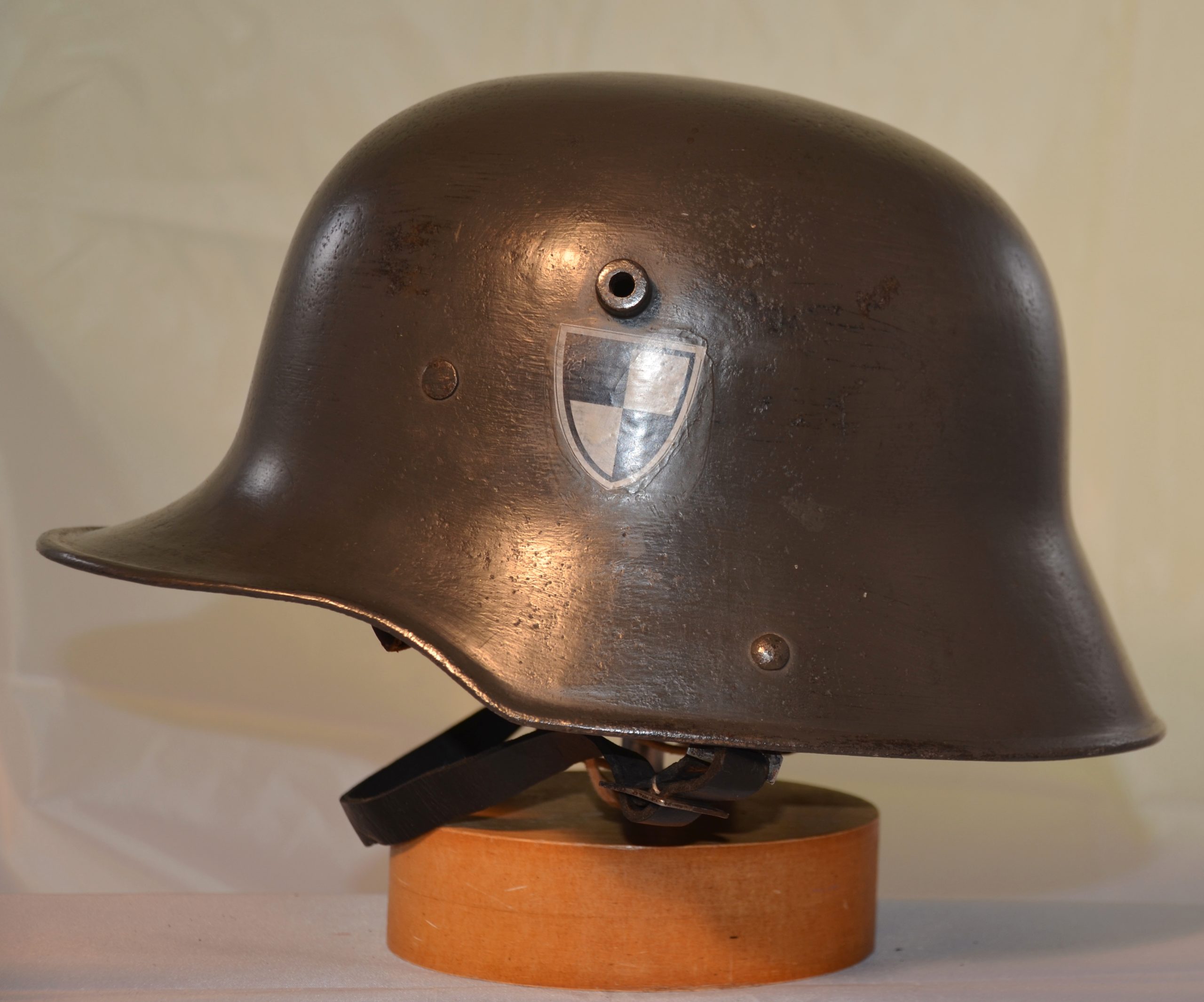 WW1 German M16 Unit Marked Duck Bill Helmet/Stalhelm With Hohenzollern Crest