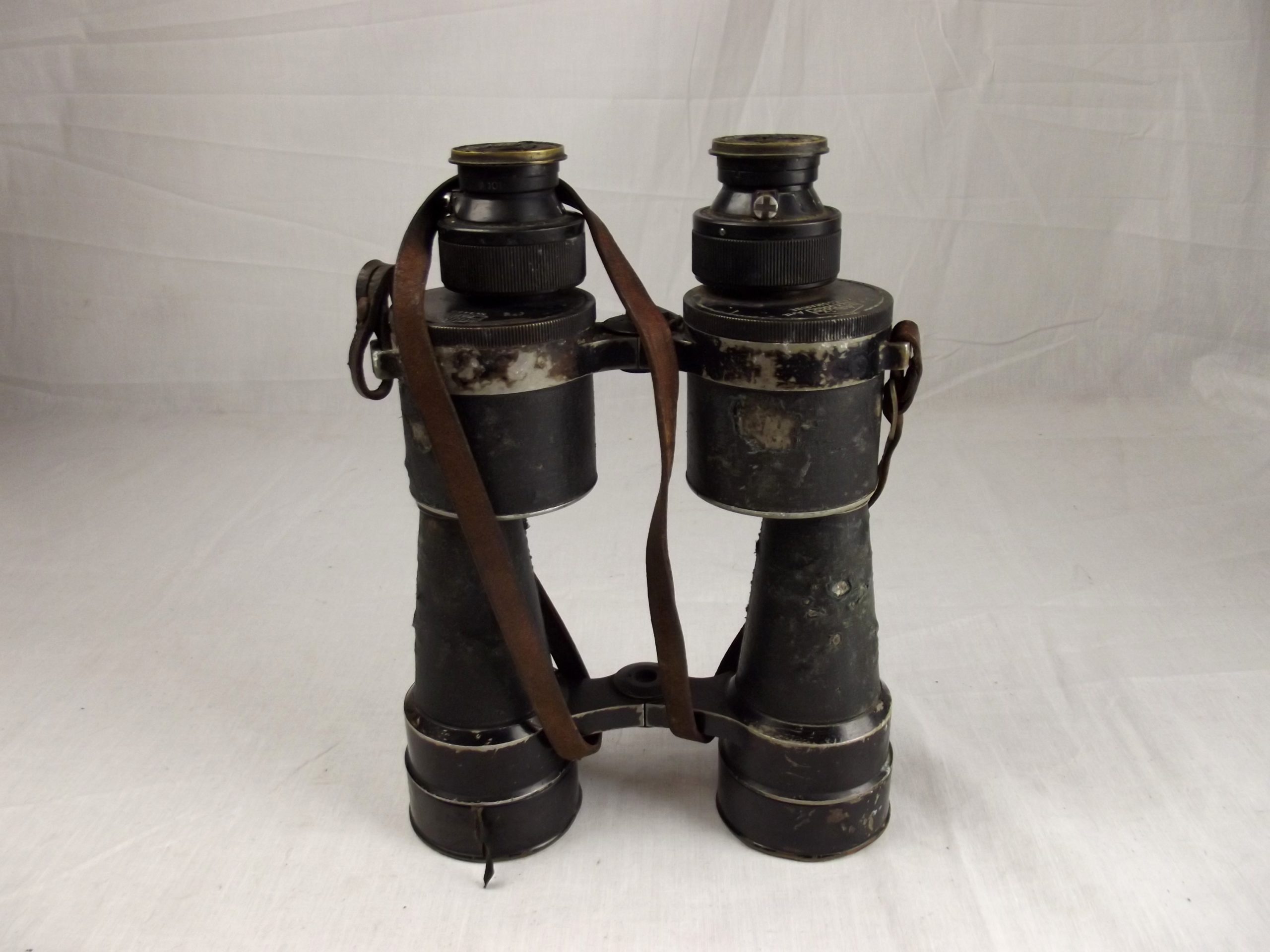 WW2 Kriegsmarine Binoculars by Huet Paris DF 10x50