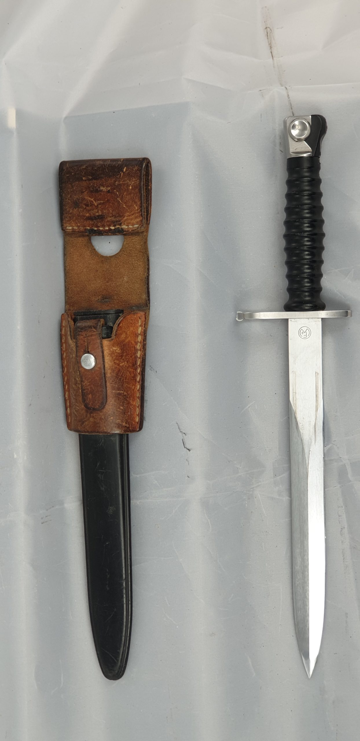 Swiss SIG Stgw Model 1957 Bayonet, Scabbard and Leather Frog