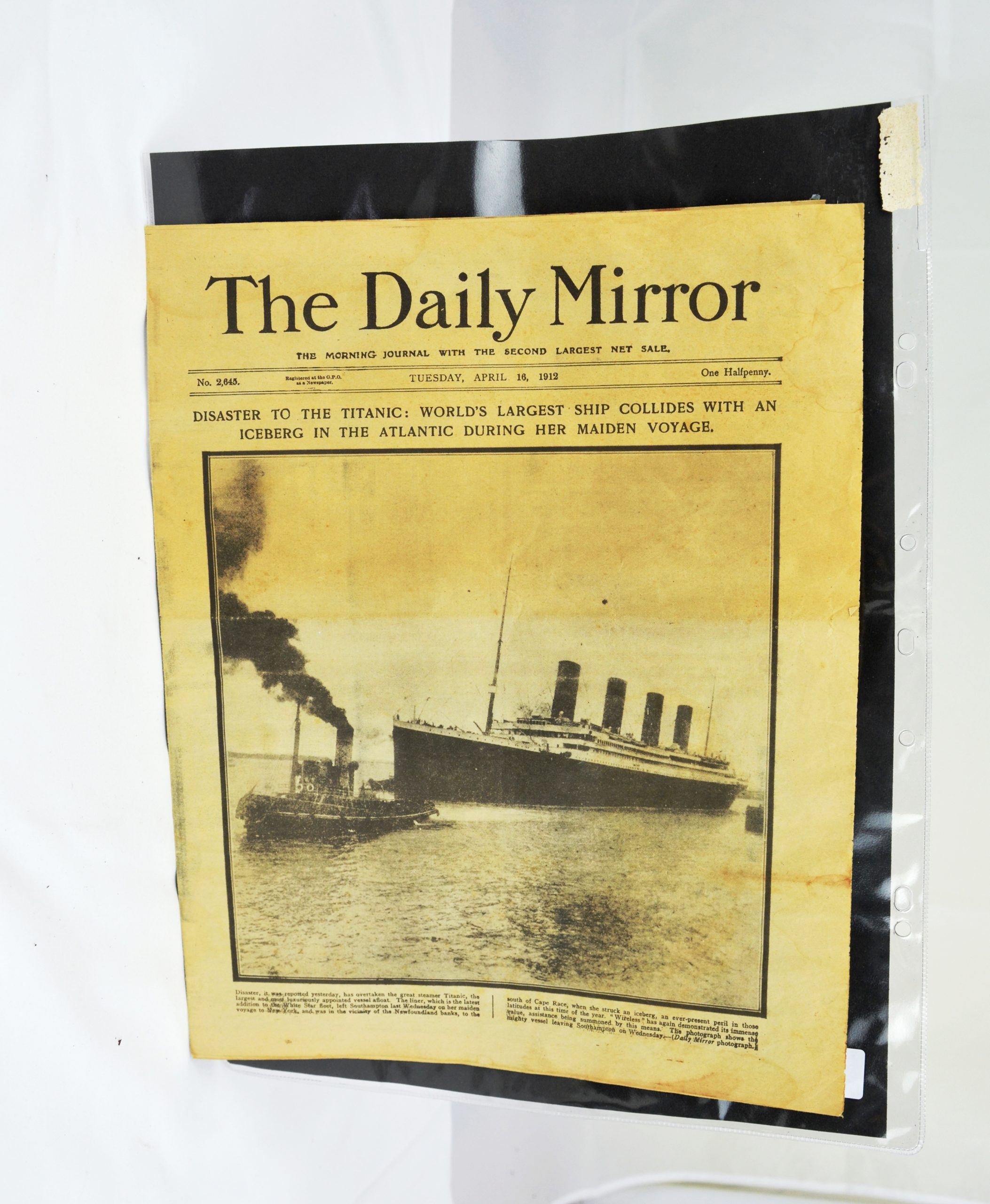 Original Daily Mirror Announcing The Sinking Of The Titanic Dated April 16th 1912