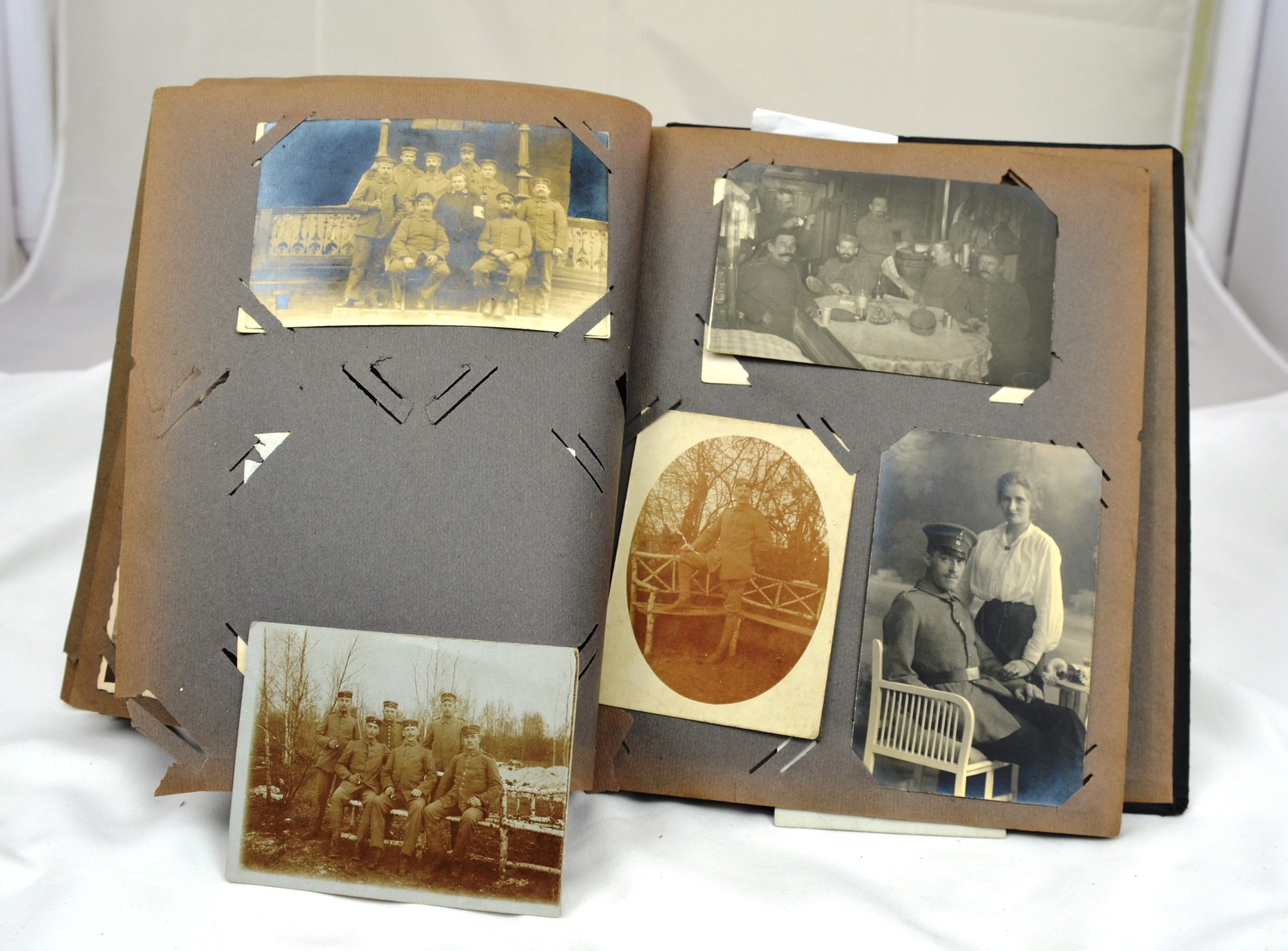 WW1 Imperial German Family Album Including Unit Pics Hospital Pics And Home Life Pics. 1912-1918 - Image 7