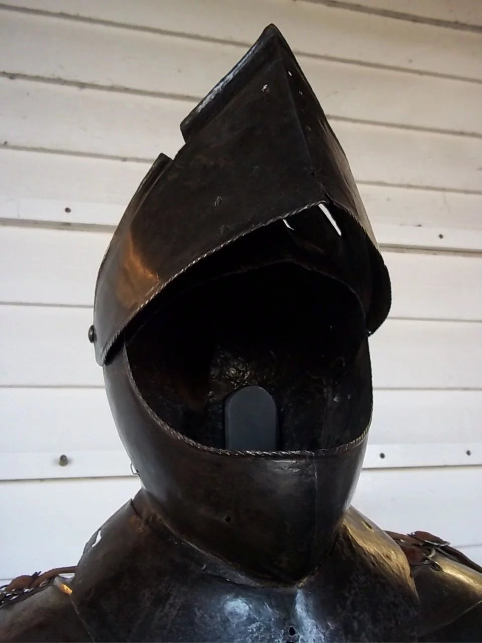 16th Century Composite Suit Of Armour With Close Helmet - Image 4