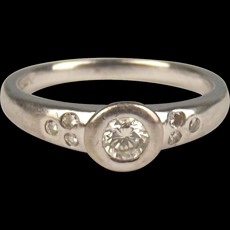 18ct White Gold 0.25 Carat Diamond Ring UK Size O US 7 ¼
