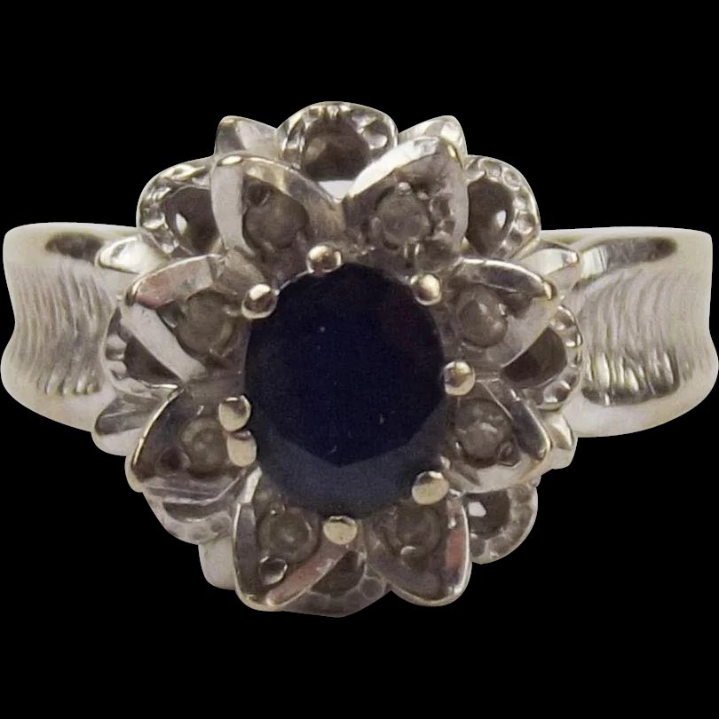 18ct White Gold Blue Sapphire & White Diamond Flower Head Ring UK Size R US 8 ¾