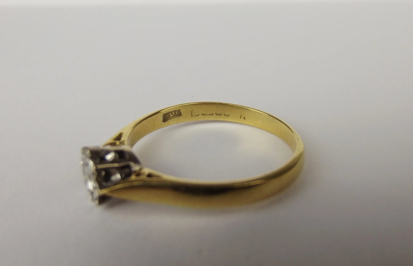 18ct Yellow Gold Diamond Solitaire Ring UK Size O+ US 7 ¼