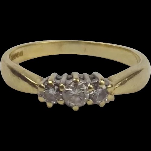 18ct Yellow Gold Three Stone Diamond Ring UK Size M US 6