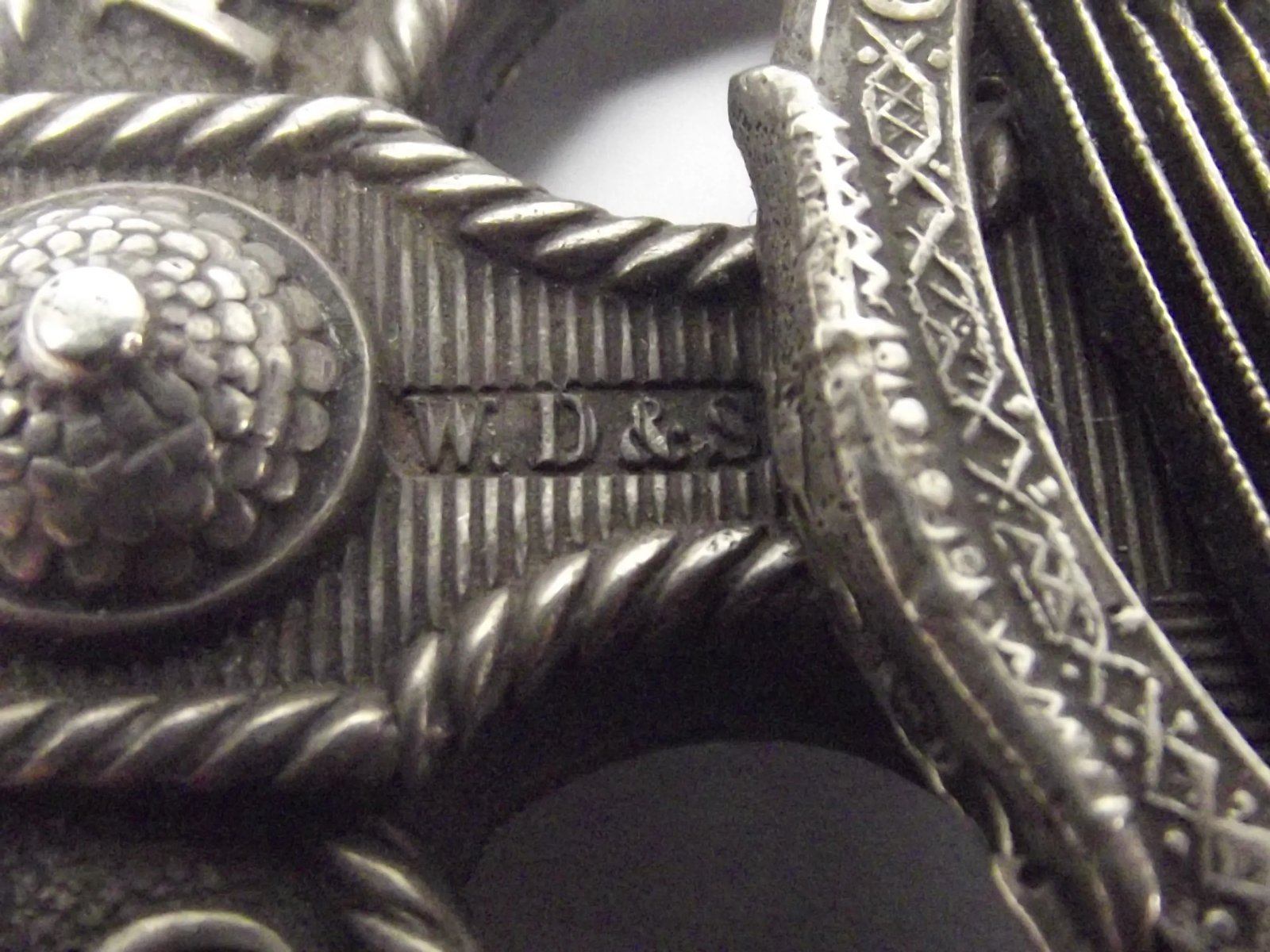 1916 Royal Irish Constabulary Senior Officer's Silver Pouch Belt Plate - Image 7