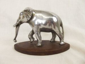 1930's Chromed Elephant Car Mascot Mounted On A Bakelite Plinth