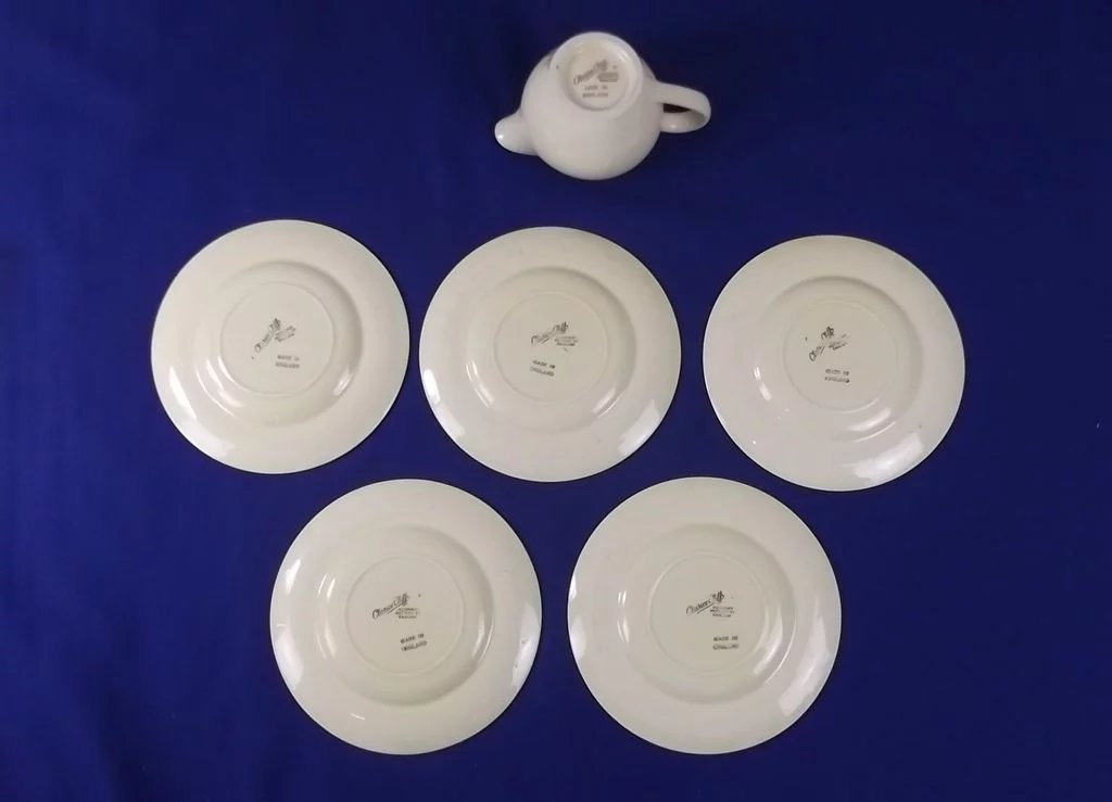 1930's Clarice Cliff Decorated Cream Jug & 5 Saucers* - Image 8