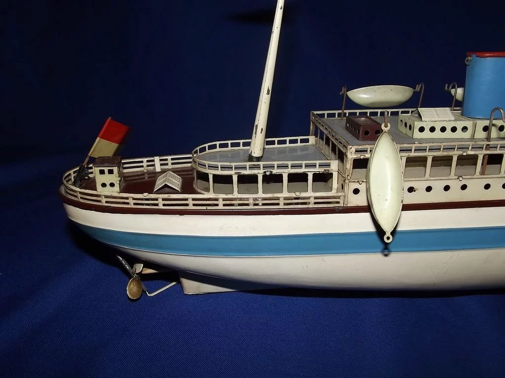 1930's Fleischmann Tinplate Clockwork Single Funnel Liner - Image 4