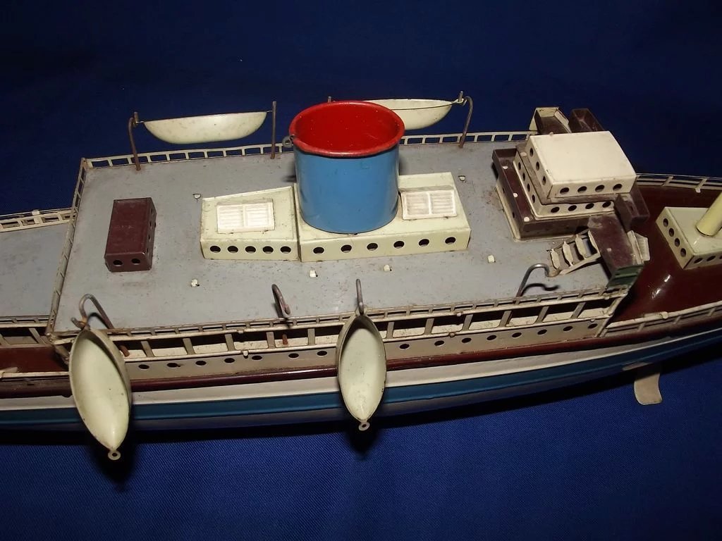 1930's Fleischmann Tinplate Clockwork Single Funnel Liner - Image 5