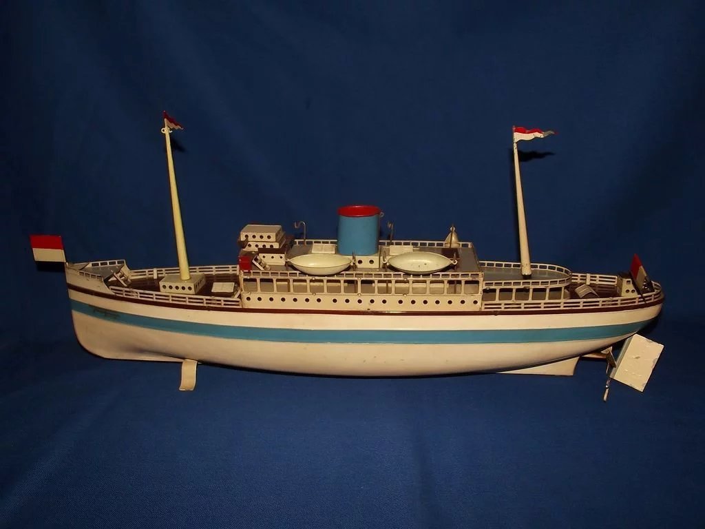 1930's Fleischmann Tinplate Clockwork Single Funnel Liner - Image 7