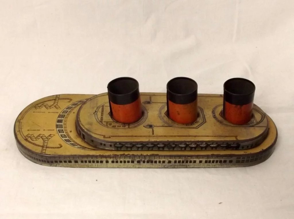 1930's French Geslot et Voreux SS Normandie Liner Biscuit Tin By Bethune - Image 6