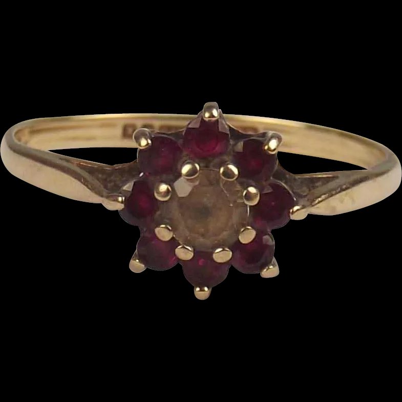 1972 9ct Yellow Gold Ruby & Quartz Flower Head Ring UK Size O+ US 7 ½
