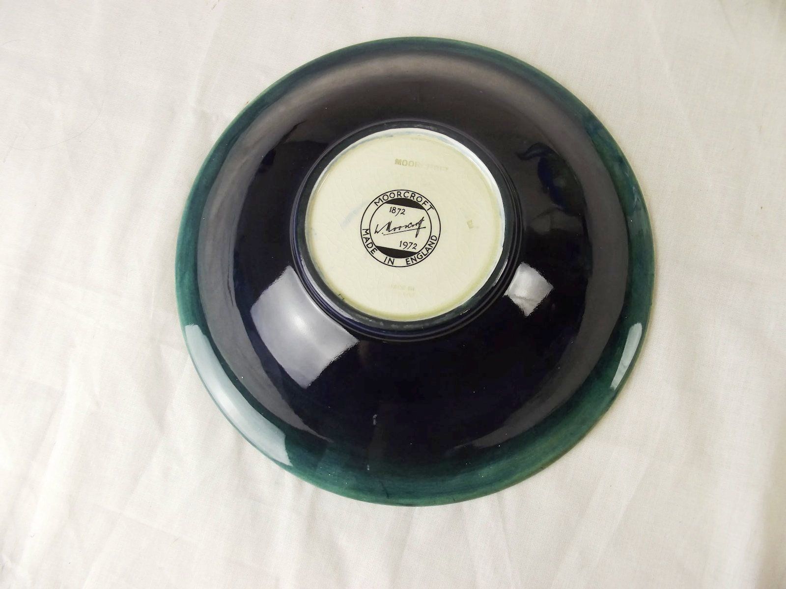 1972 Moorcroft Centenary Hibiscus Pattern Bowl - Image 3