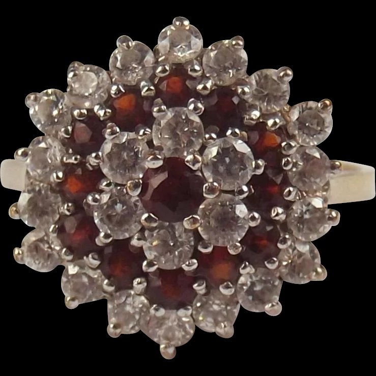 1988 9ct Yellow Gold Garnet & Zirconia Cluster Ring UK Size Q US 8 ¼
