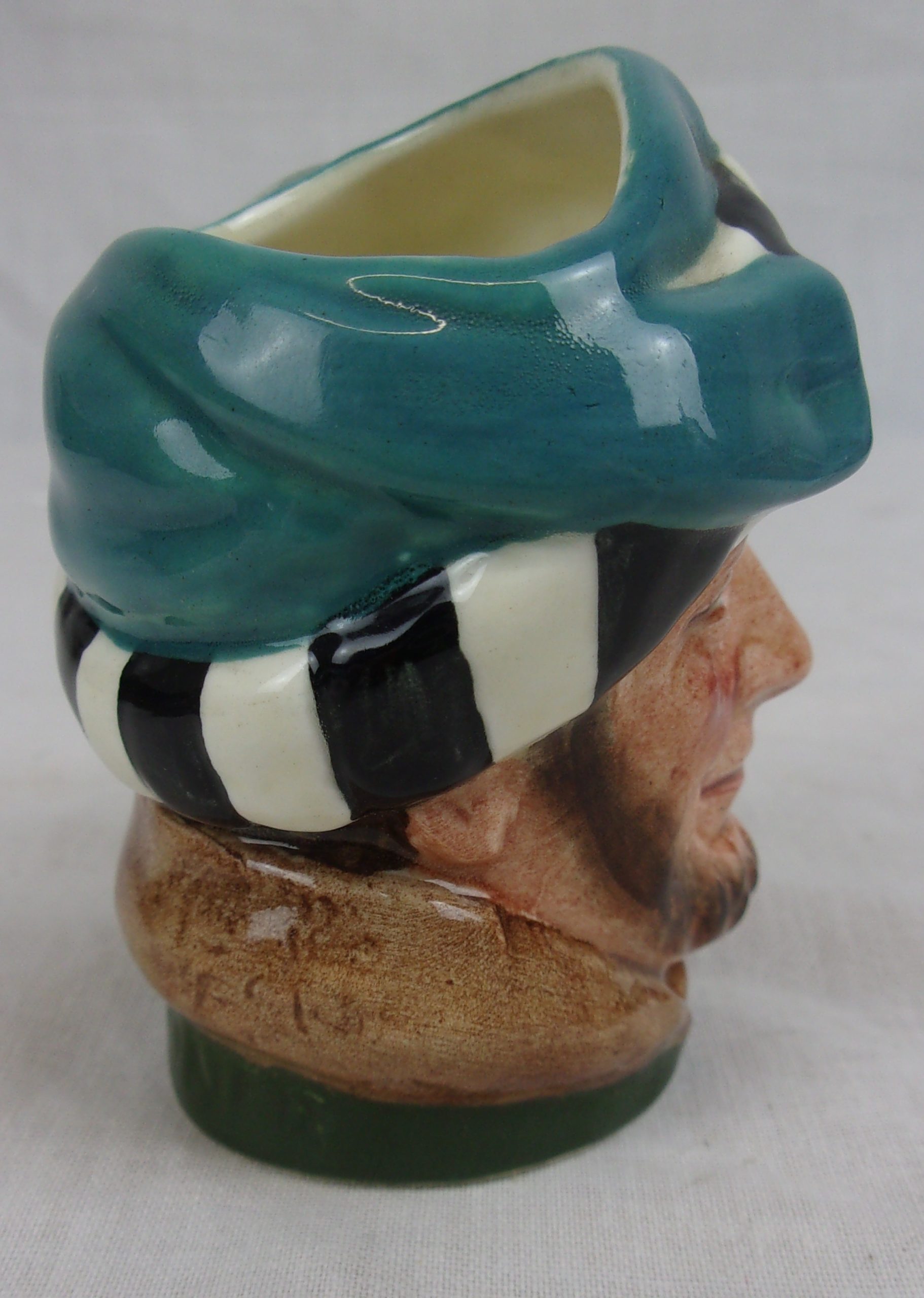 Circa 1955 Small Sized Royal Doulton The Falconer Toby Jug D6547 - Image 4