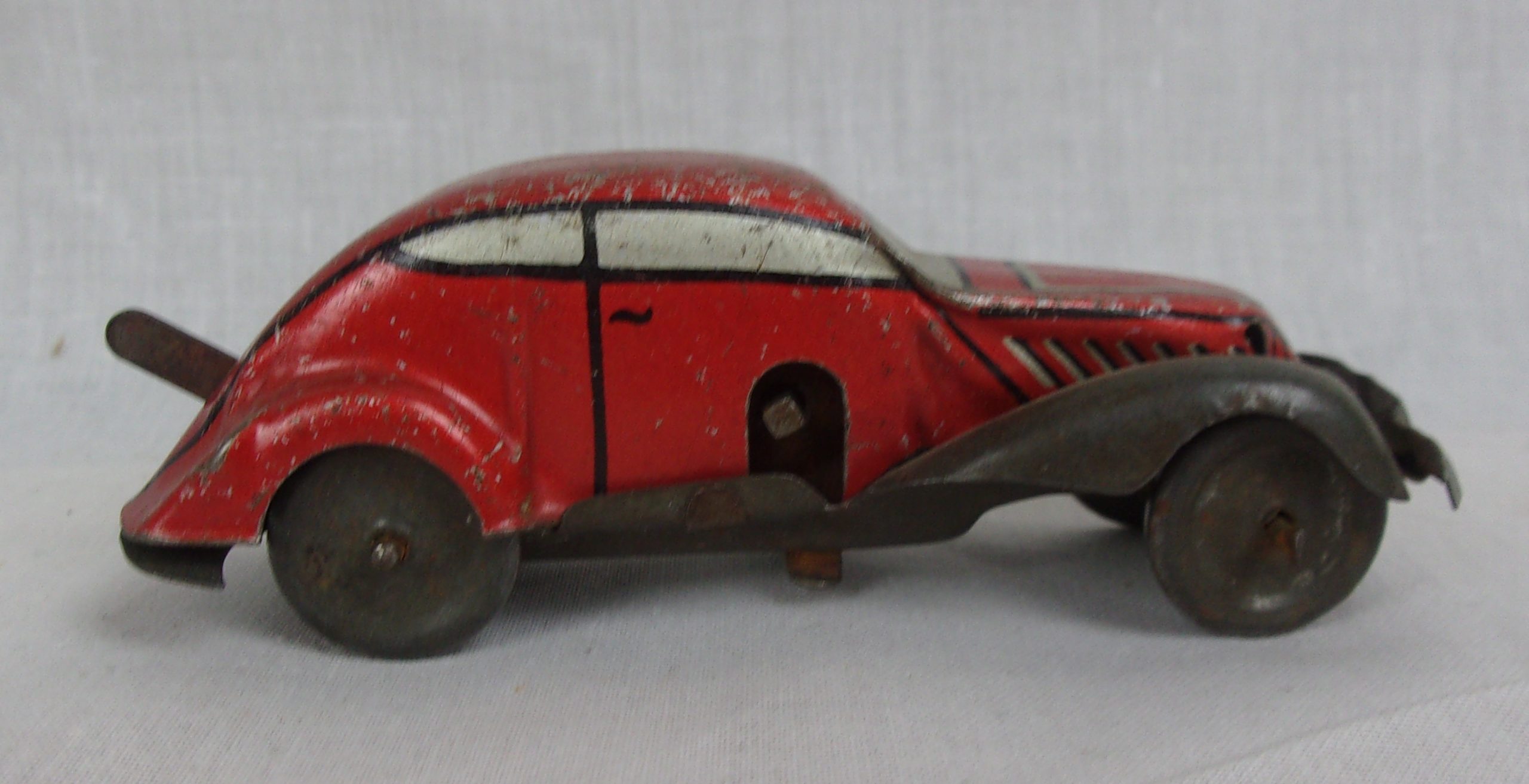 1930's Red Tinplate Clockwork Saloon Car - Image 3