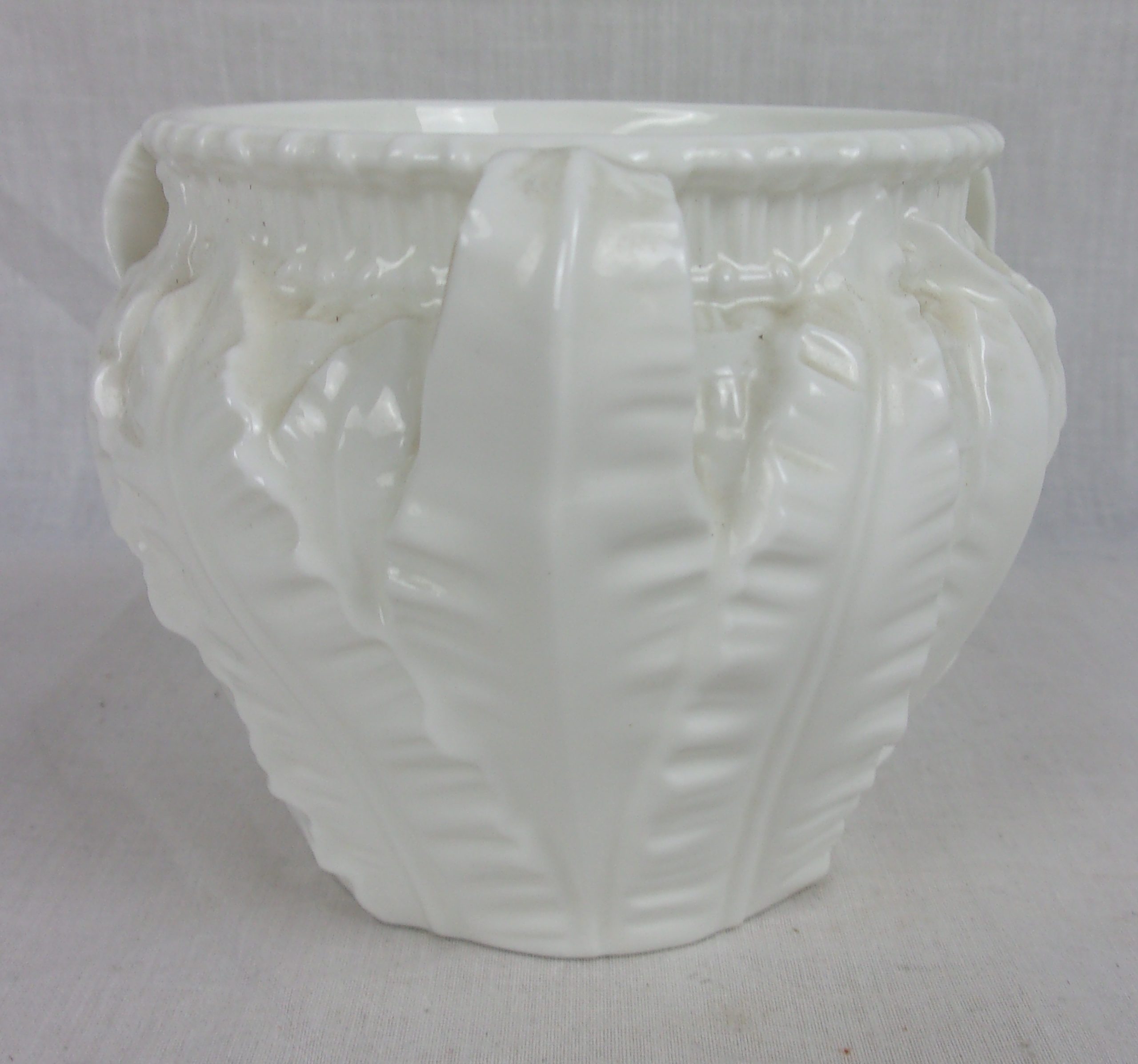 1947 Royal Worcester Embossed UK Utility Fern Leaf Tyg - Image 4