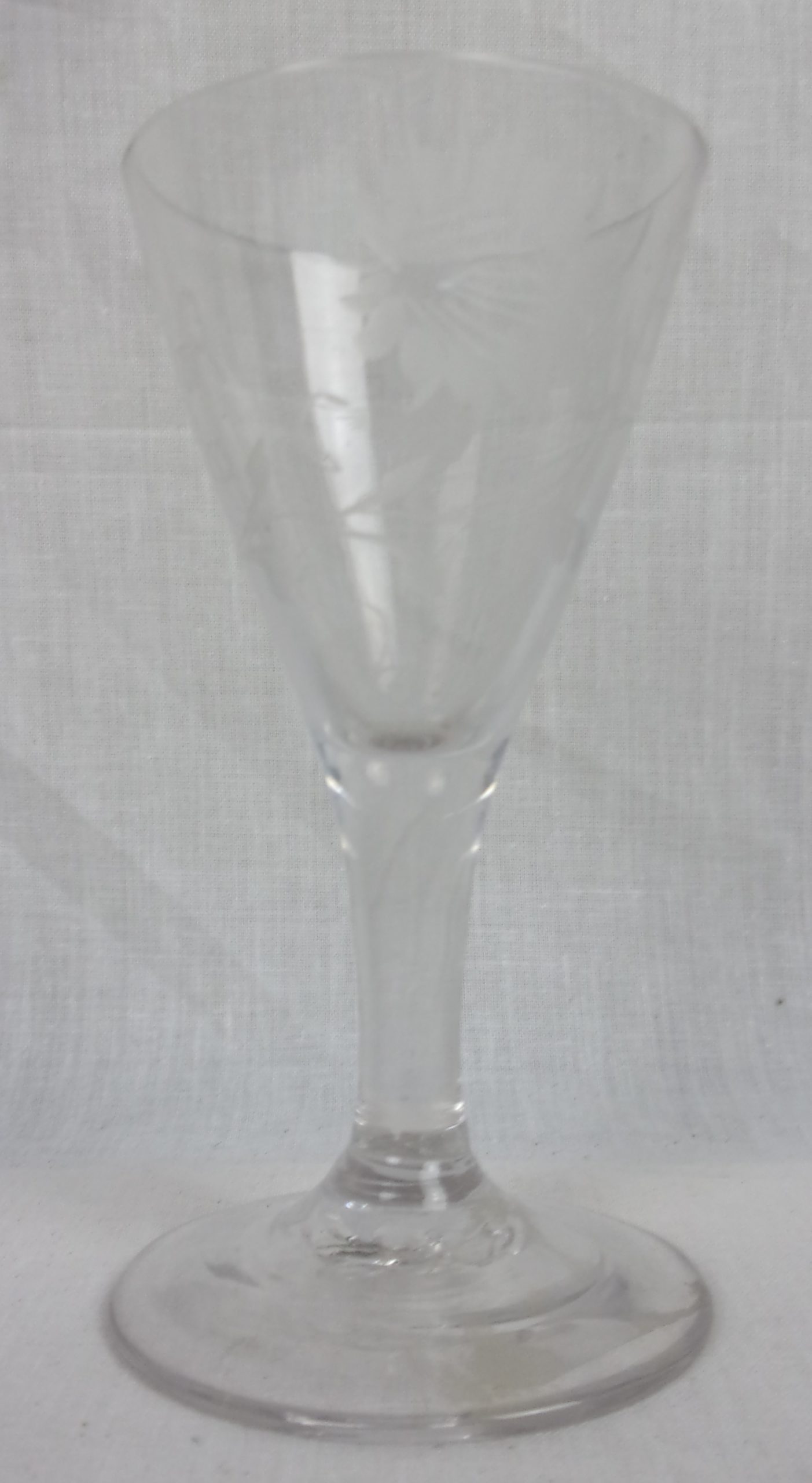 Georgian Circa 1815 Etched Flying Crane Cordial Glass - Image 4