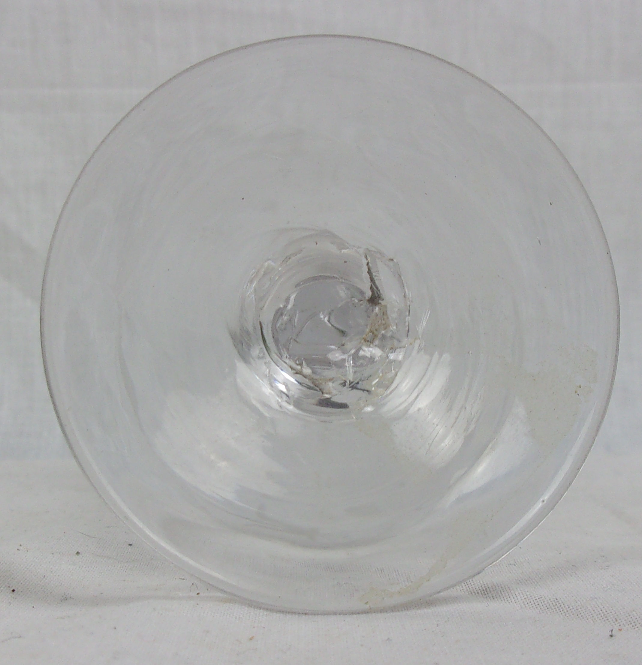 Georgian Circa 1815 Etched Flying Crane Cordial Glass - Image 2