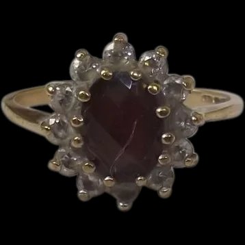 9 Ct Gold 1.75 Ct Garnet & 0.6 CTW Zircon's Flower Shape Ring Size I (US 4 3/4)