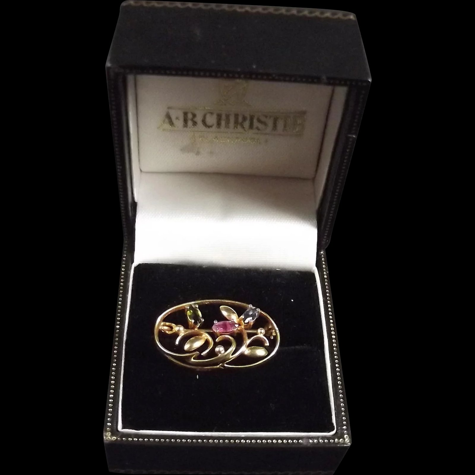 9 Ct Gold And Semi Precious Stone Brooch