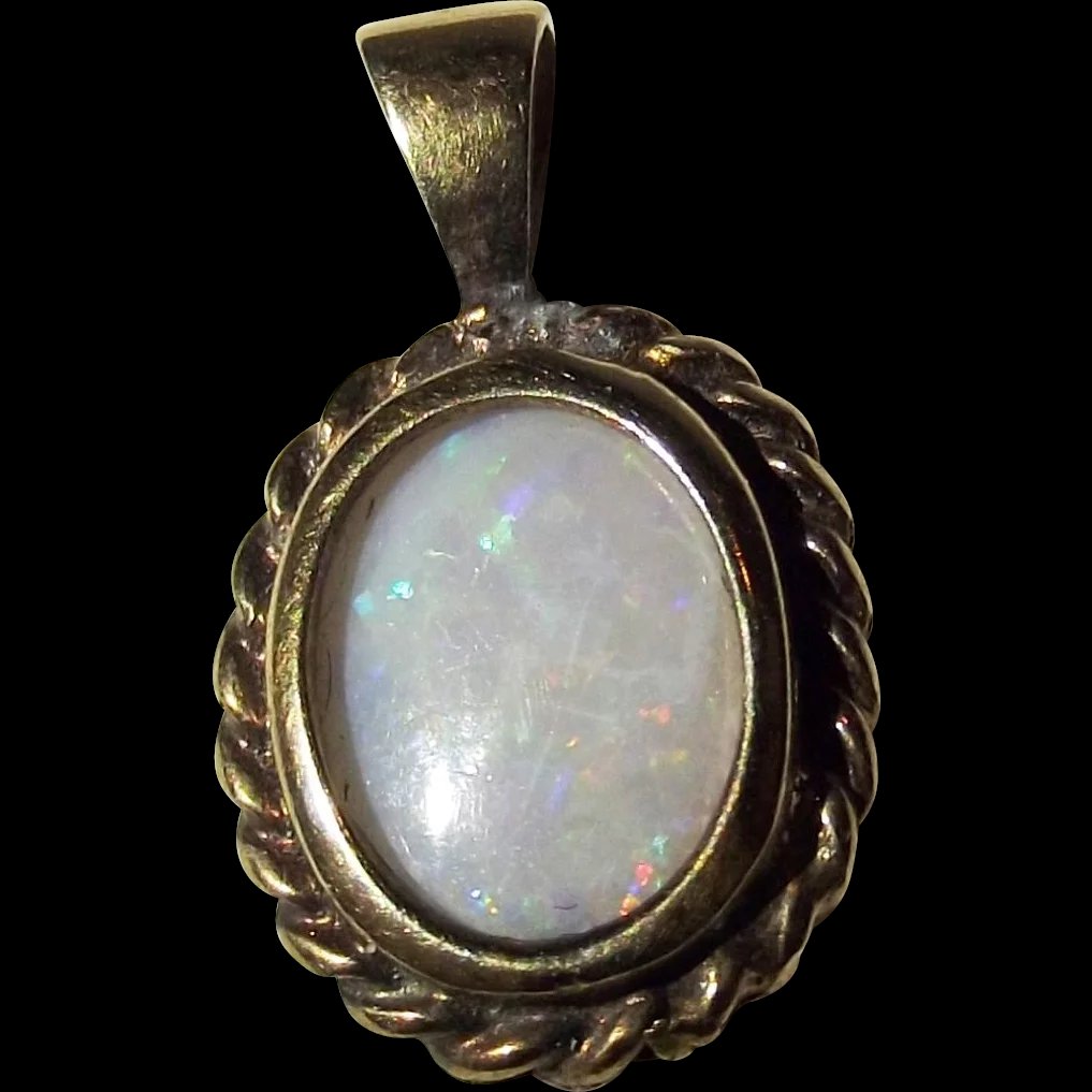 9ct Gold Opal Stone Pendant