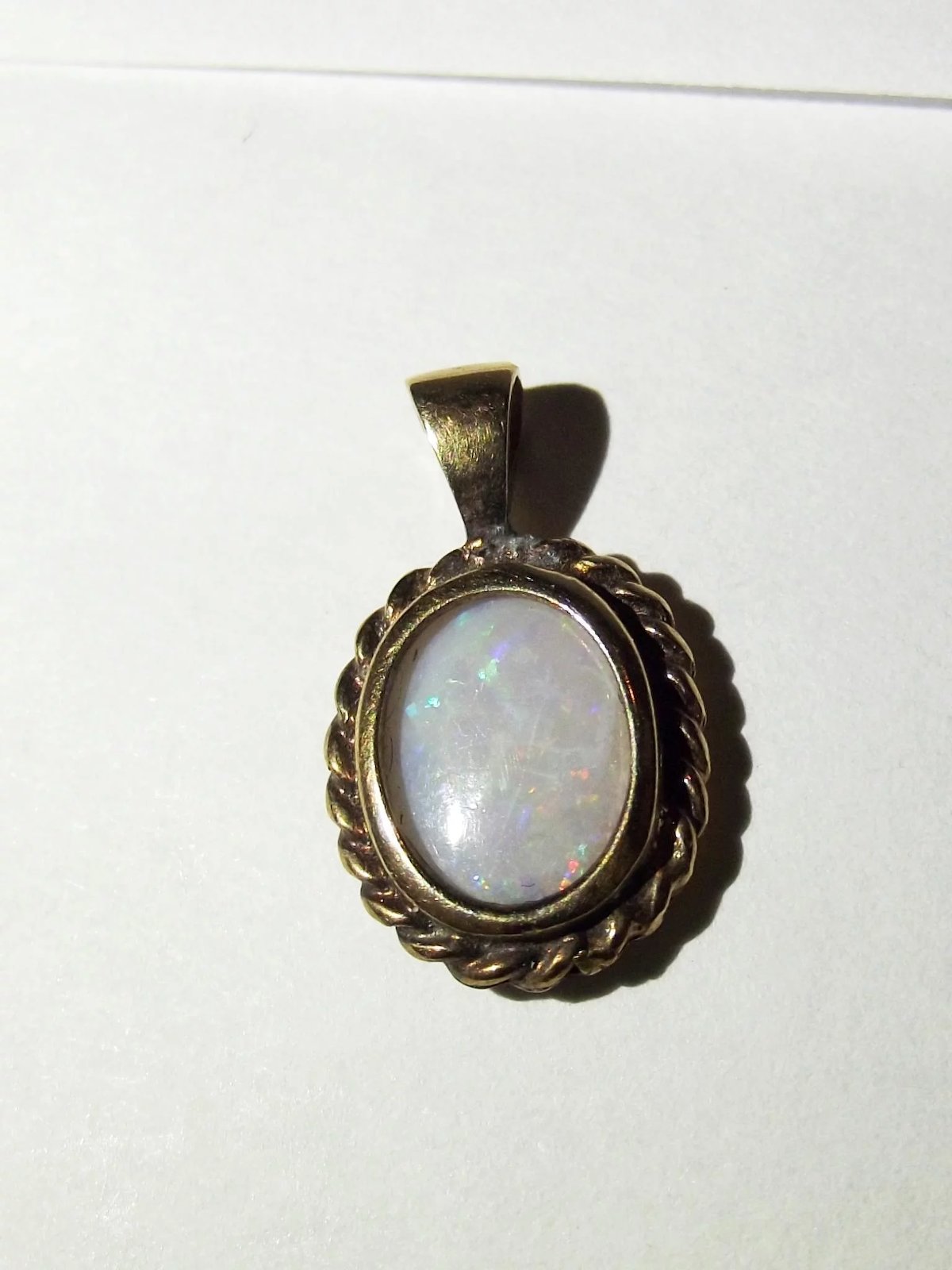 9ct Gold Opal Stone Pendant - Image 2