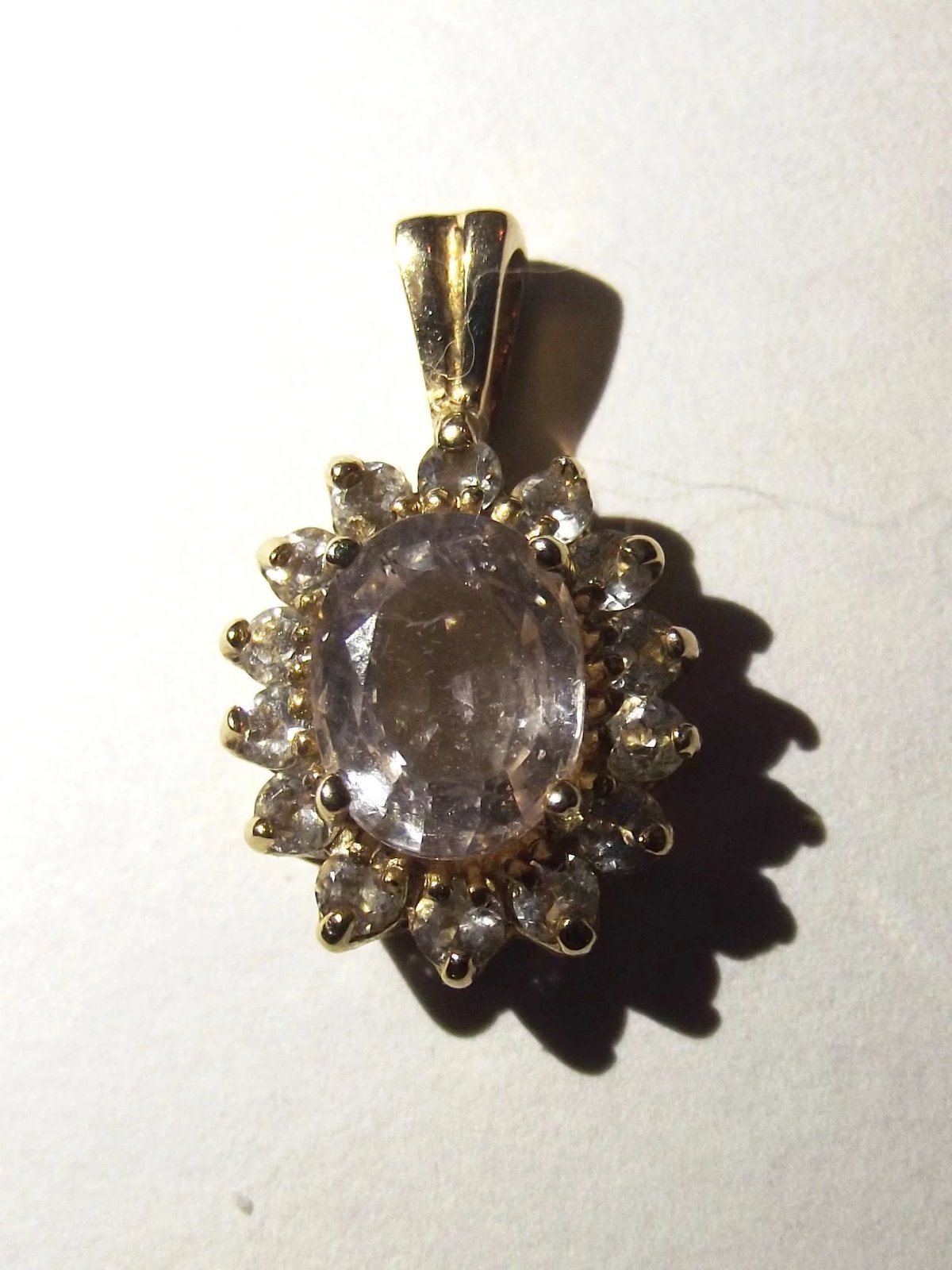 9ct Gold Paste Stone Pendant - Image 2