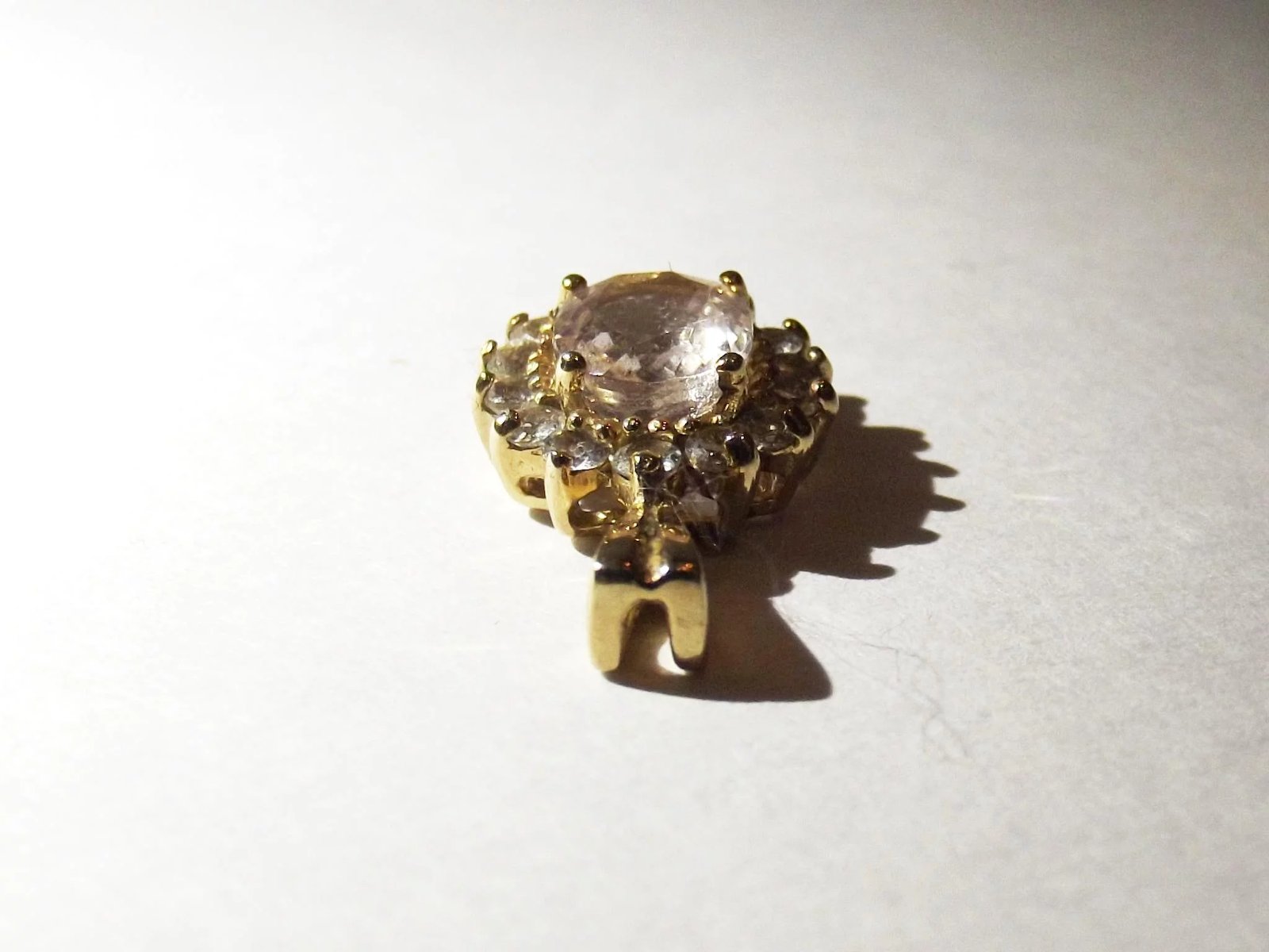 9ct Gold Paste Stone Pendant - Image 4