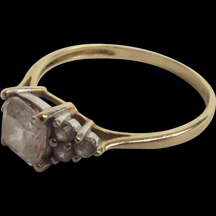9ct Gold Zirconia 7 Stone Dress Ring UK Size S US 9¼