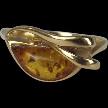 9ct Synthetic Amber Ring UK Size L US 5 ¾