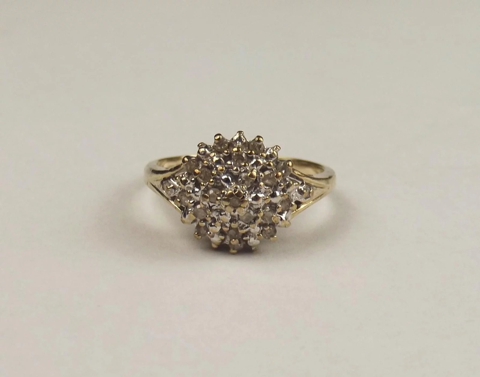 9ct Yellow Gold 0.25 CTW Diamond Cluster Ring UK Size N+ US 7 - Image 2