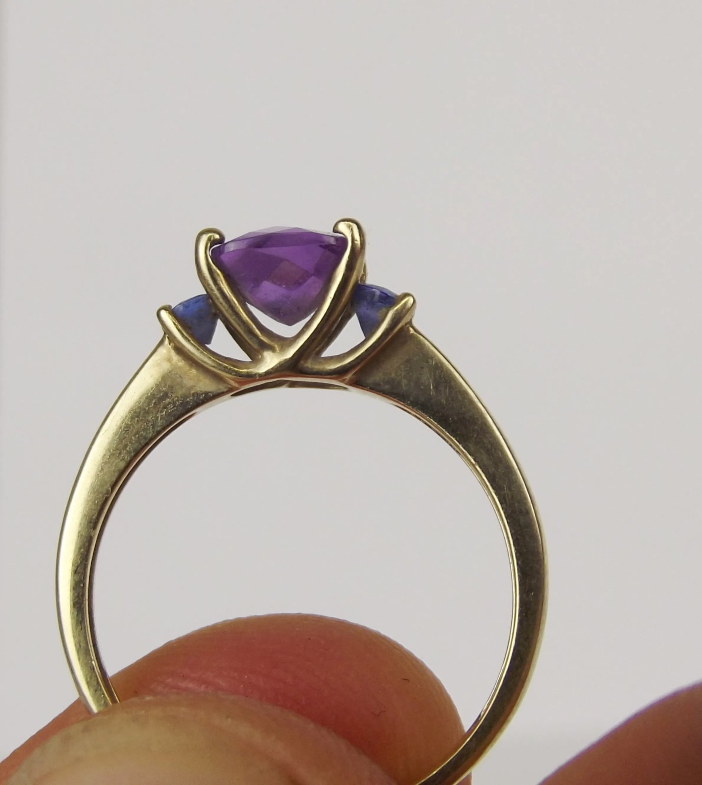 9ct Yellow Gold Amethyst & Iolite Ring UK Size N US 6 ½