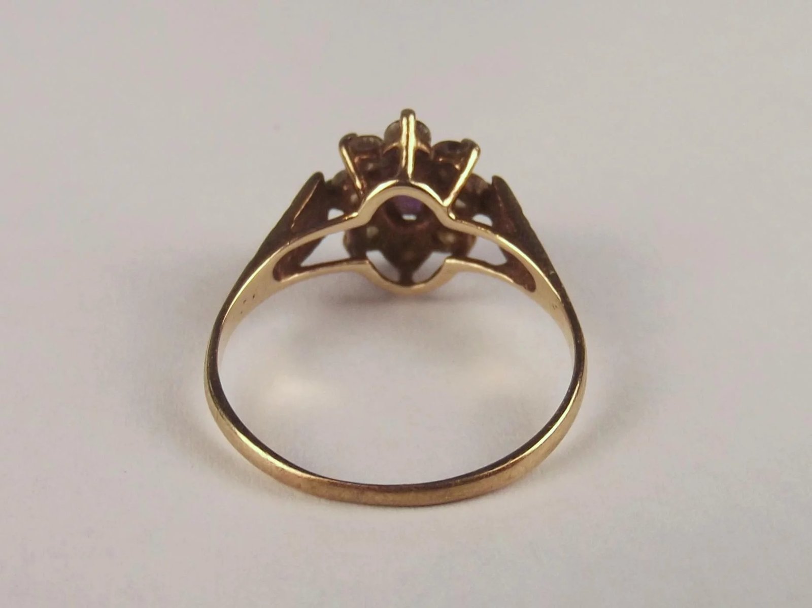 9ct Yellow Gold Amethyst & Zirconia Flower Head Ring UK Size M US 6 ¼ - Image 4