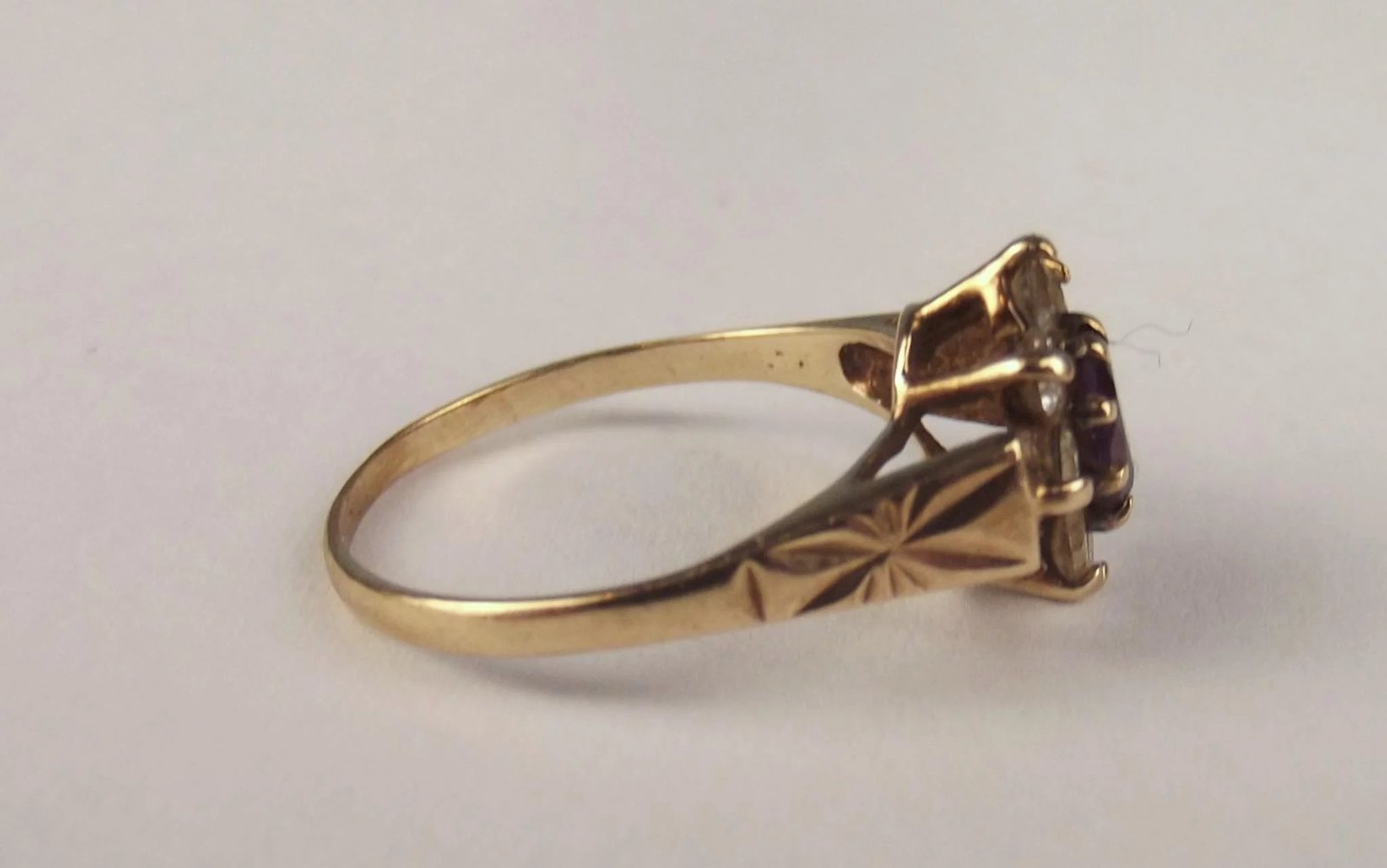 9ct Yellow Gold Amethyst & Zirconia Flower Head Ring UK Size M US 6 ¼ - Image 5