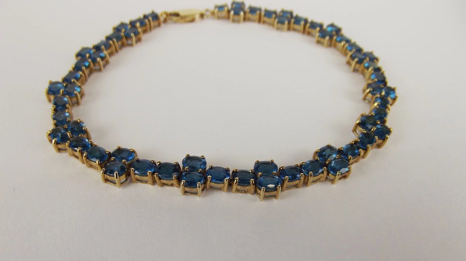 9ct Yellow Gold & Blue Glass Bracelet 19.5cm - Image 6
