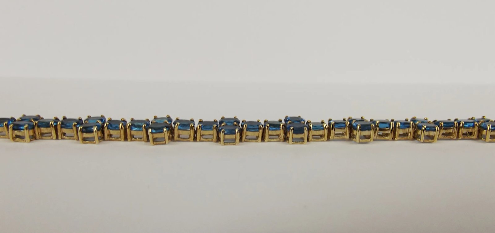 9ct Yellow Gold & Blue Glass Bracelet 19.5cm - Image 9