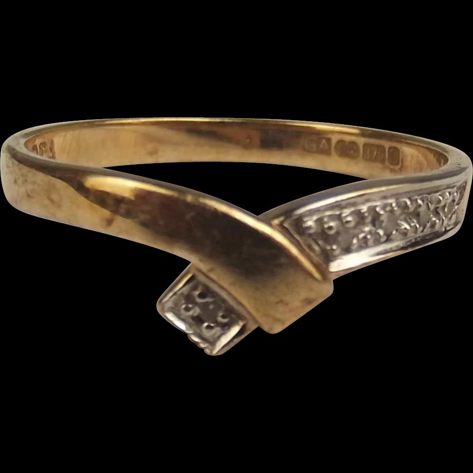 9ct Yellow Gold & Diamond Crossover Ring UK Size N US 6 ¾