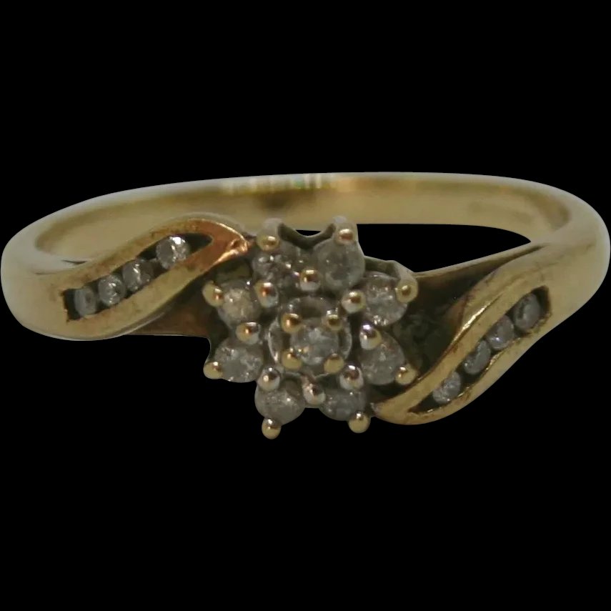 9ct Yellow Gold Diamond Flower Head Ring UK Size S US 9
