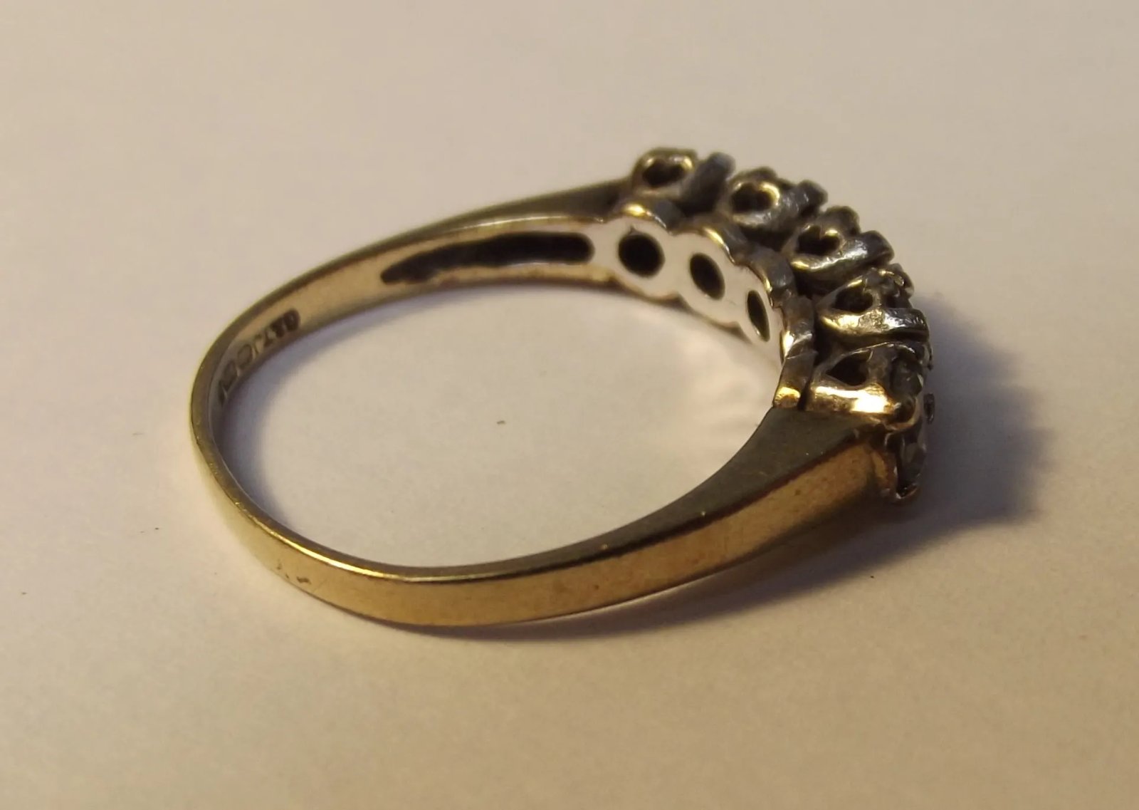 9ct Yellow Gold Five Stone 1.0 CTW Cubic Zirconia Ring UK Size M (US 6 ¼)