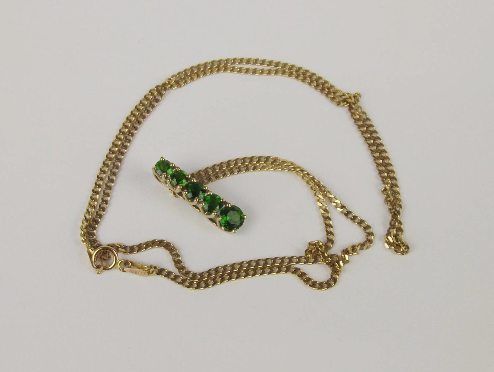 9ct Yellow Gold Five Stone Russian Diopside Pendant Necklace 20 Inches