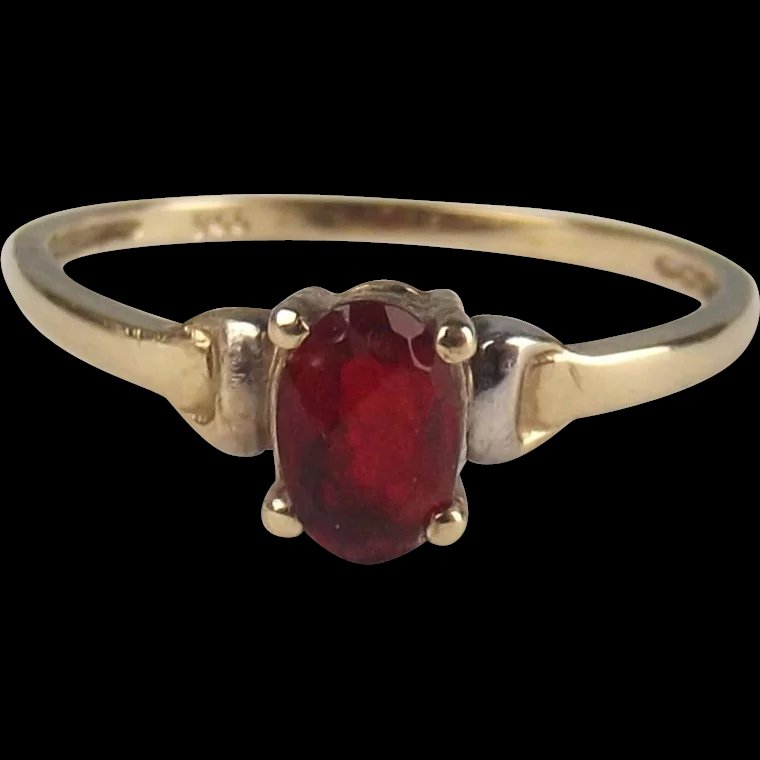 9ct Yellow Gold Garnet Ring UK Size N US 6 ½