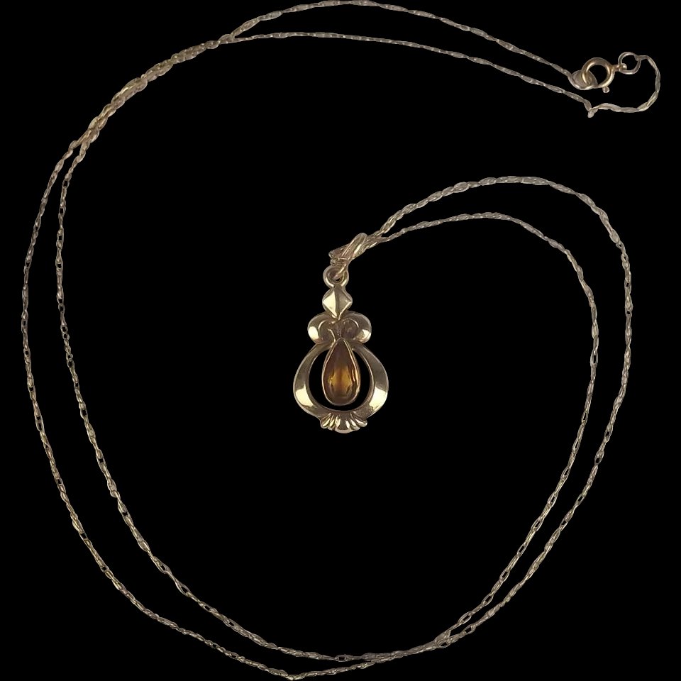 9ct Yellow Gold Necklace With Citrine Pendant