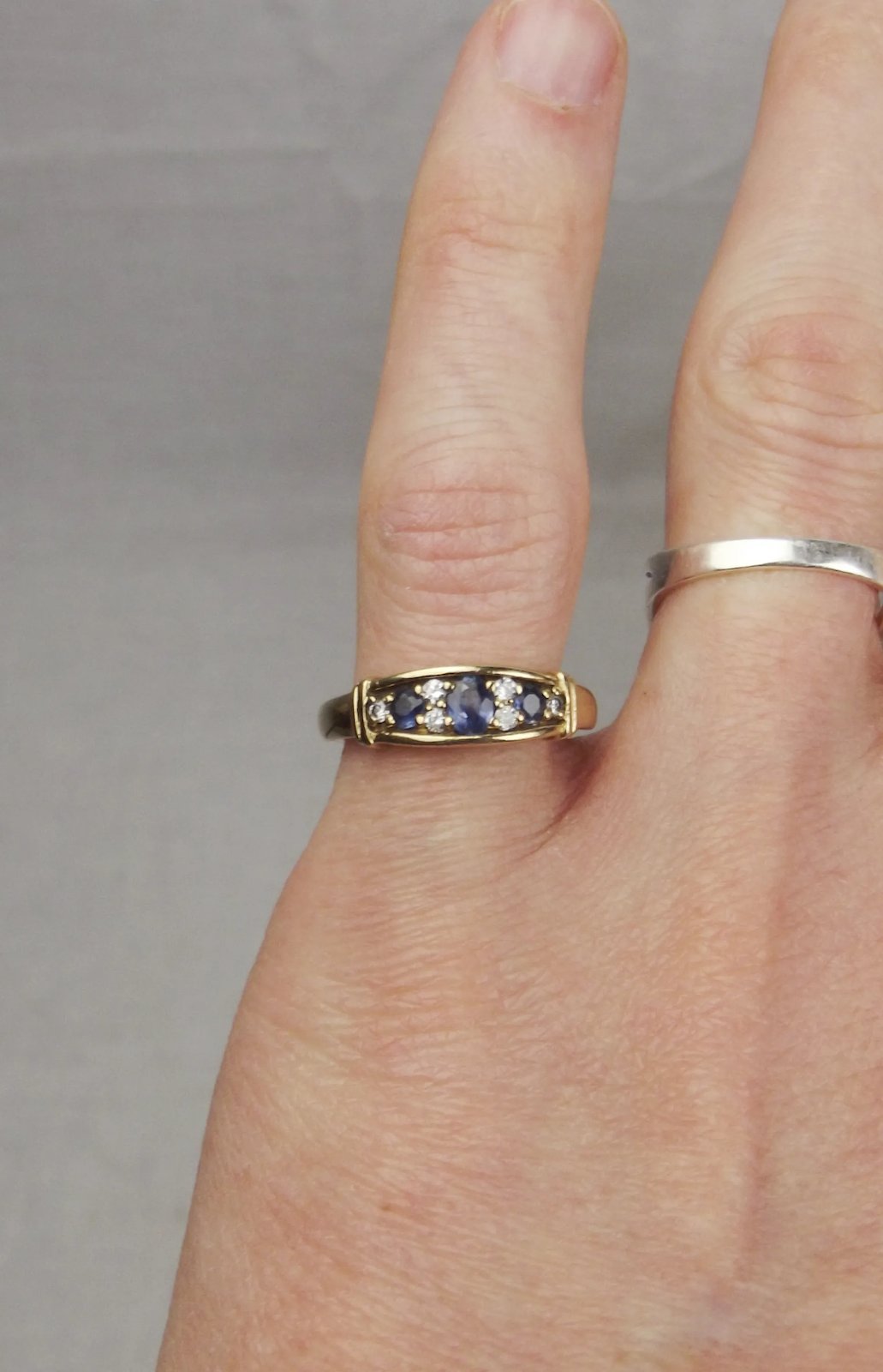 9ct Yellow Gold Sapphire & Diamond Ring UK Size N+ US 6 ¾ - Image 4