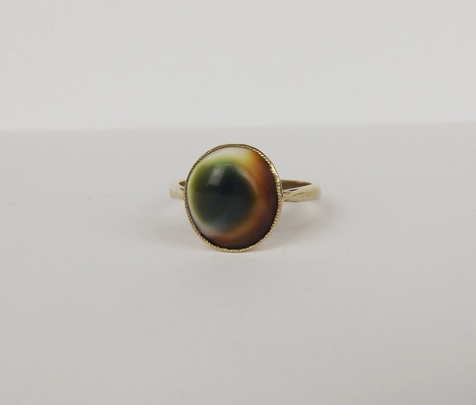 9ct Yellow Gold Shell Ring UK Size Q+ US 8 ¼