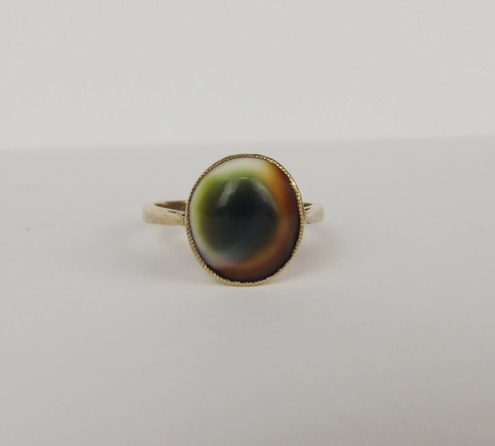 9ct Yellow Gold Shell Ring UK Size Q+ US 8 ¼