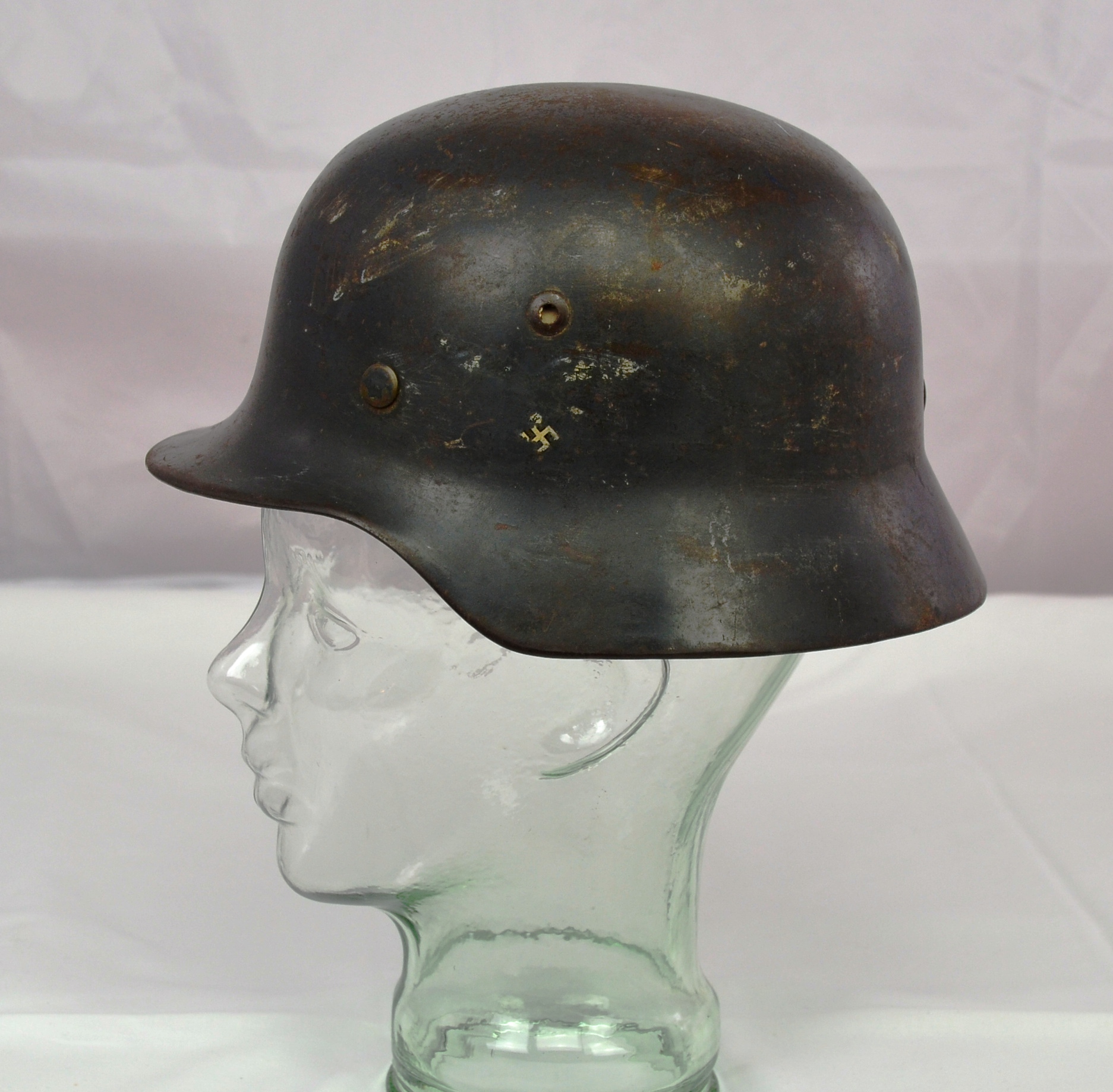 German WW2 Original M35 Double Decal Luftwaffe Helmet - Image 3