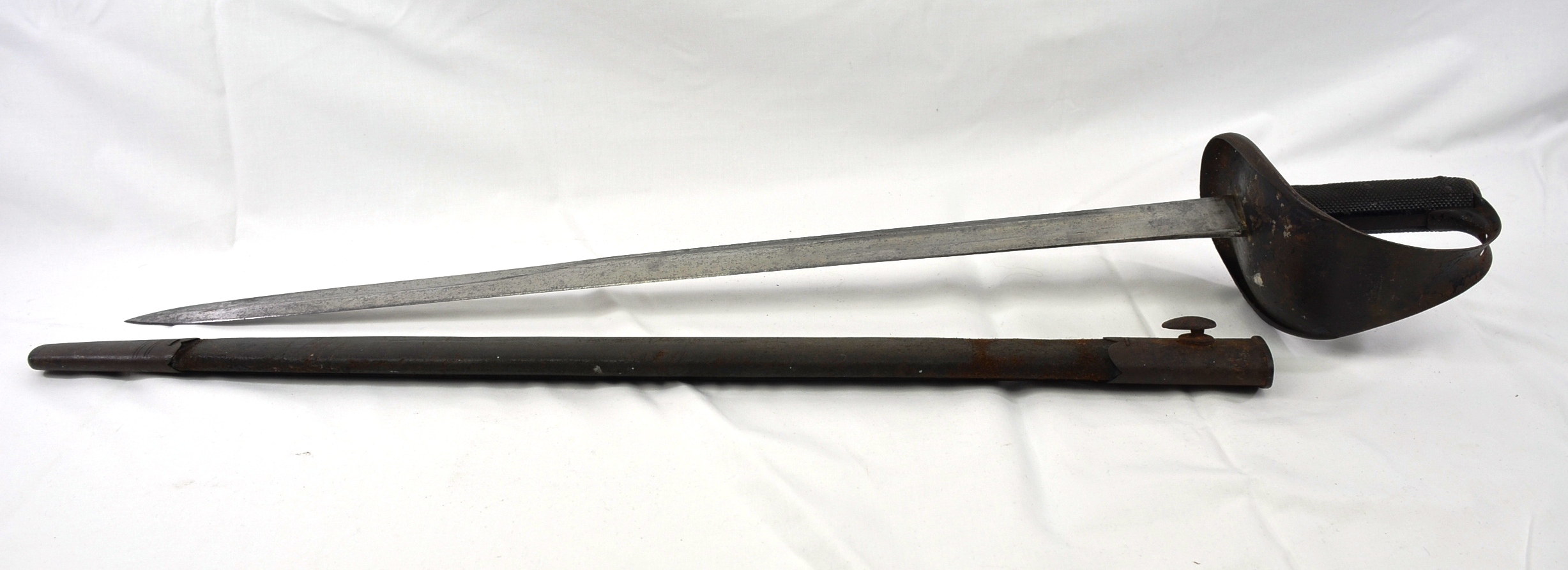 A British Royal Naval 1900 Pattern Boarding Cutlass By Mole Birmingham With Scabbard - Image 2